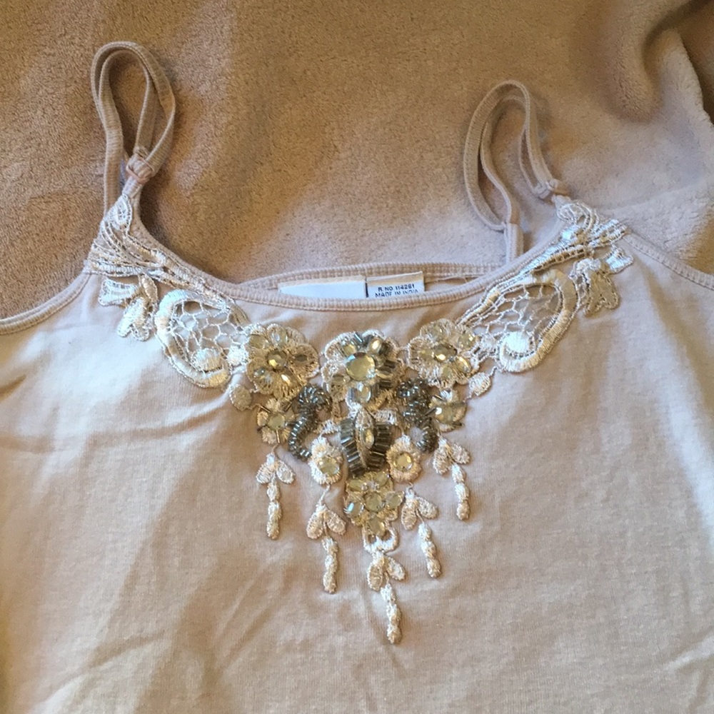 Newport News Jeweled Lace Cammi Tshirt Small R
